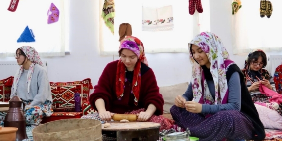 Bilecik’te öğrencilerden hayır çarşısı