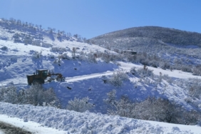 Bingöl’de kapanan köy yollarında çalışmalar aralıksız sürüyor