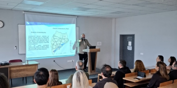 Bitki biyolojik çeşitliliğinin korunmasında botanik bahçelerinin önemi vurgulandı