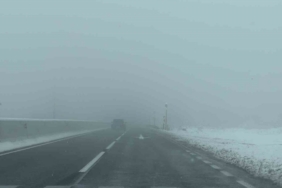 Bolu Dağı’nda kar ve sis etkili oluyor