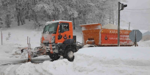 Bolu Dağı’nda yoğun kar yağışı başladı