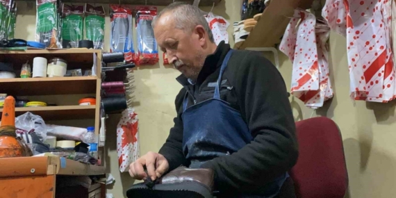 Bolu’da 35 yıllık ustadan kışlık ayakkabı tüyosu