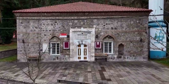 Bolu’da 500 yıllık cami, ilk günkü ihtişamını koruyor