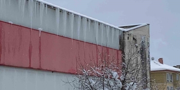 Bolu’da kar ve buz kütleleri tehlike saçıyor