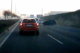 Bolu’da kaza anı güvenlik kamerasında: Makasa giren araç kazaya neden olmuş