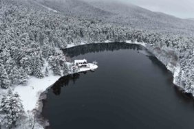 Bolu’nun incisi beyaza büründü, ortaya kartpostallık görüntüler çıktı