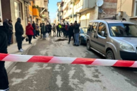 Boşanma aşamasındaki eşini sokak ortasında öldürdü