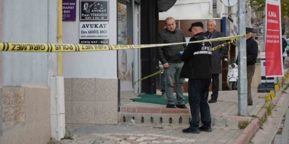 Boşanma görüşmesinde kayınpederinin ağır yaraladığı kadın yaşam mücadelesini kaybetti