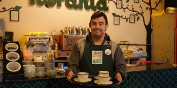 Bu kafede sonsuz sevgi var