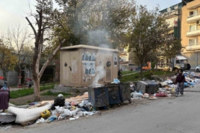 Buca’da park manzaralı çöp dağları