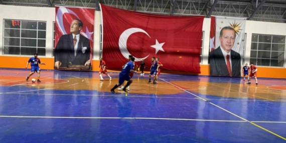 Bulanık’ta ‘Kurumlar Arası Futsal Turnuvası’ başladı