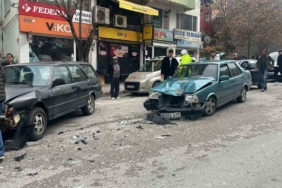 Burdur’da 2 Tofaş çarpıştı: 1 yaralı