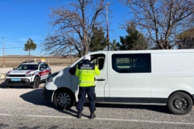Burdur’da jandarmadan trafik denetimi: 502 araç ve sürücüsüne para cezası