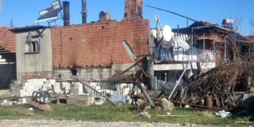 Burdur’da kalorifer kazanın patladı, ev kullanılmaz hale geldi