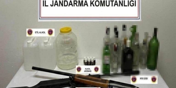 Burdur’da yeni yıl öncesi kaçak alkol ve silah ele geçirildi