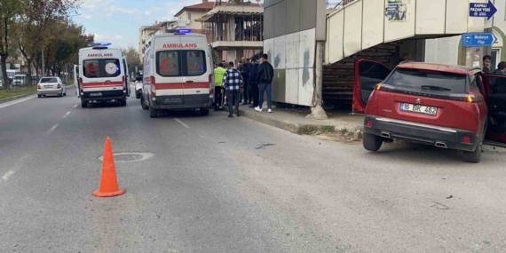 Bursa’da kavşakta feci kaza: 5 yaralı