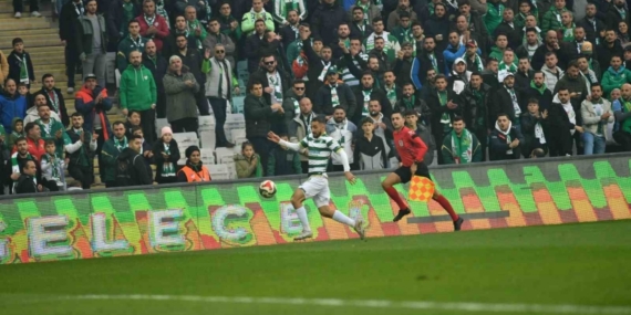 Bursaspor sahasında Aliağa FK ile golsüz berabere kaldı