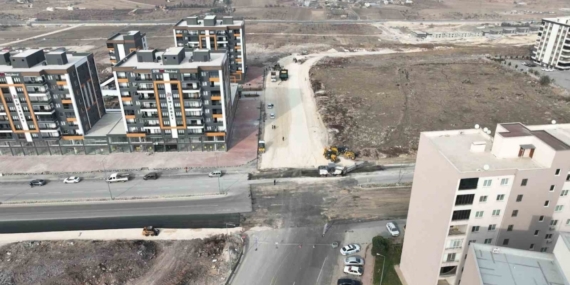 Büyükşehir’den trafiği rahatlatan yol çalışması