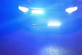 Çakarlı otomobil jandarmadan kaçamadı