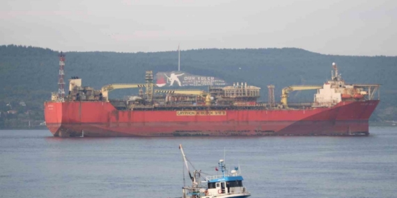 Çanakkale Boğazı’ndan yüzer üretim, depolama ve boşaltma gemisi geçti
