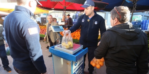 Canik’te pazarlarda denetim: Tartıdan tezgaha tam kontrol