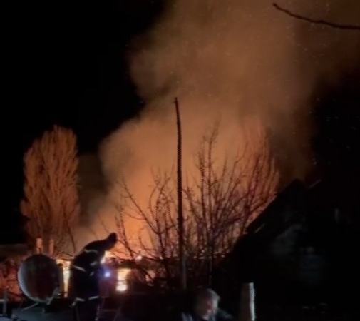 Çankırı’da köyde çıkan yangında iki ev küle döndü