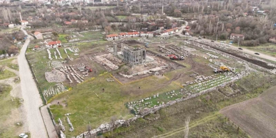Çavdarhisar Aizanoi Antik Kenti’nde kazı ve restorasyon çalışmaları devam ediyor