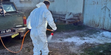 Çavdarhisar’da hayvan işletmelerinde salgın hastalıklara karşı dezenfeksiyon