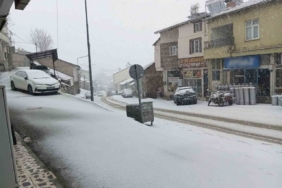 Çelikhan beyaza büründü