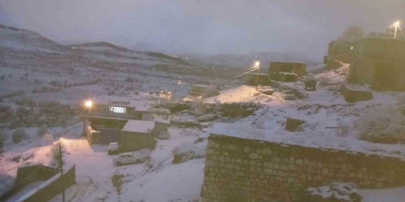 Çermik’e mevsimin ilk karı yağdı