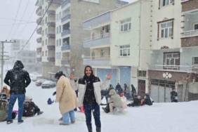 Çermik’te karın yağışına en çok çocuklar sevindi