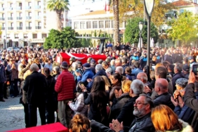 Çeşme’nin eski Belediye Başkanı Tütüncüoğlu, son yolculuğuna uğurlandı