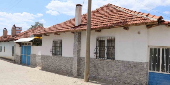 Cezaevinden izinli çıkıp karısını işkence yaparak öldüren kocaya müebbet hapis cezası