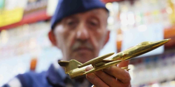 Çocukluk hayali pilotluktu, 60 yıldır 300’e yakın uçak maketi topladı