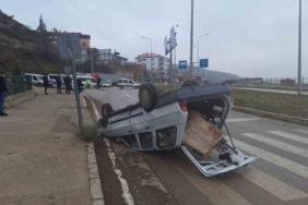 Çorum’da hafif ticari araç ile otomobil çapıştı: 1 yaralı