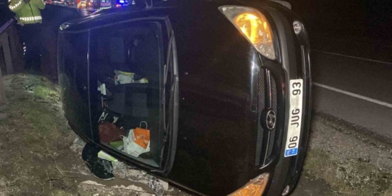 Çorum’da otomobil takka attı: 1’i bebek, 3 yaralı