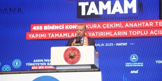 Cumhurbaşkanı Erdoğan: "Devletle milleti karşı karşıya getirmeye çalışanların hiçbirisi yok. Ama biz buradayız"