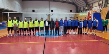 Darıca’da kurumlar arası voleybol turnuvası heyecanı başladı