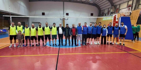 Darıca’da kurumlar arası voleybol turnuvası heyecanı başladı