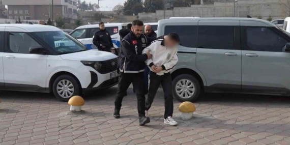 Darp, gasp, şantaj: Çıplak görüntüleri için 100 bin lira istediler