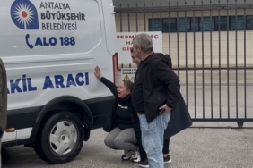 Dereye düşen araçtaki kadının cenazesi teslim alınırken "Gitme" feryadı yürekleri dağladı