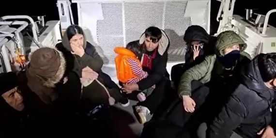 Didim açıklarında 29 düzensiz göçmen kurtarıldı