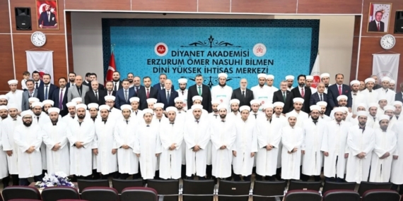 Diyanet Akademisi’nde mezuniyet heyecanı