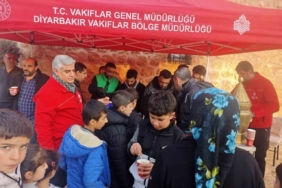 Diyarbakır Vakıflar Bölge Müdürlüğünden kandil dolayısıyla salep ikramı