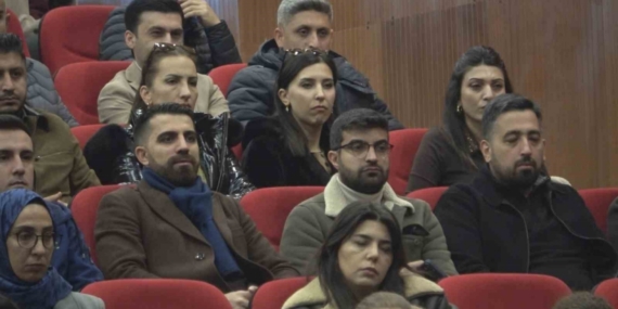 Diyarbakır’da "CİMER Uygulamaları, Vatandaşla Etkili İletişim ve Süreç Yönetimi Eğitimi" paneli düzenlendi