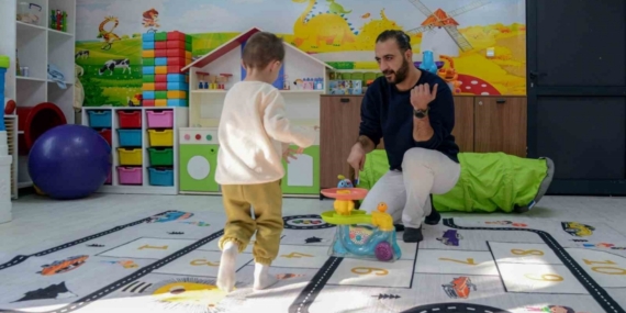 Diyarbakır’da özel çocuklar için oyun terapisi hizmeti