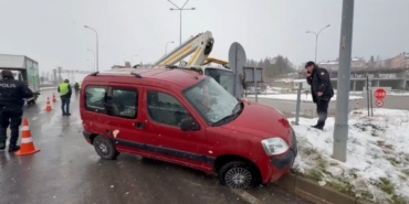 Domaniç’te trafik kazası: 4 yaralı