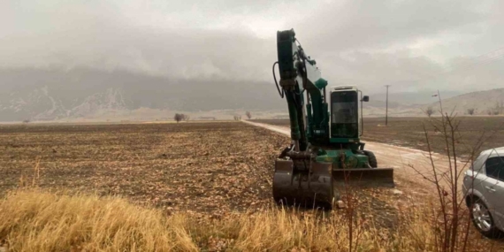 DSİ’ye ait kepçenin çalınıp define arandığı iddiası