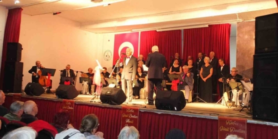 Dünden Kalanlar Konseri izleyenleri coşturdu