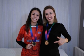 ’Dünya Hafıza Şampiyonası’na Adanalı anne ile kızı damga vurdu